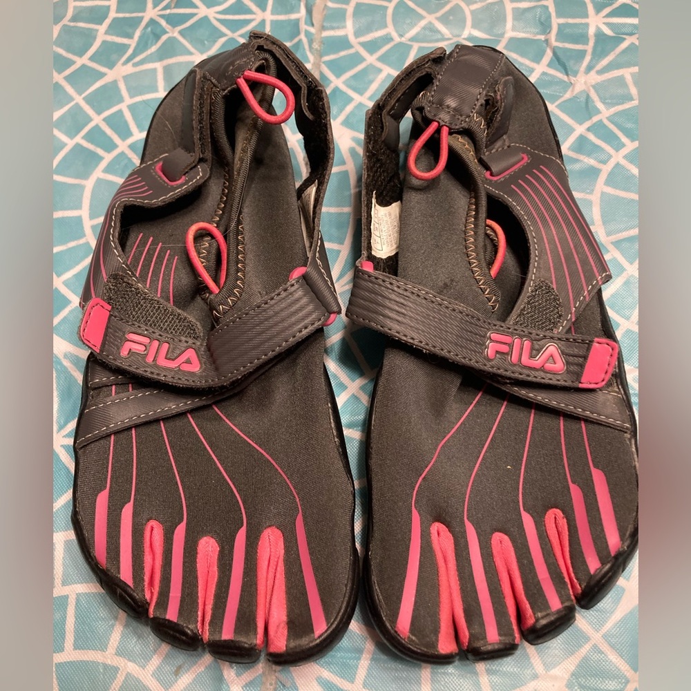 💛TODAY***$29***FILA black barefoot sneakers with pink trim.